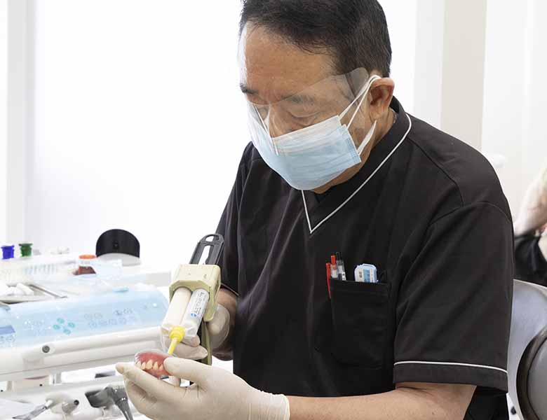 小岩(東京都江戸川区)の歯医者、笠原デンタルオフィスの精密入れ歯治療